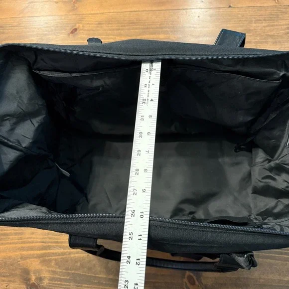 BEIS The Original Weekender Black Travel Bag Luggage Carry-On Vacation - Picture 6 of 11